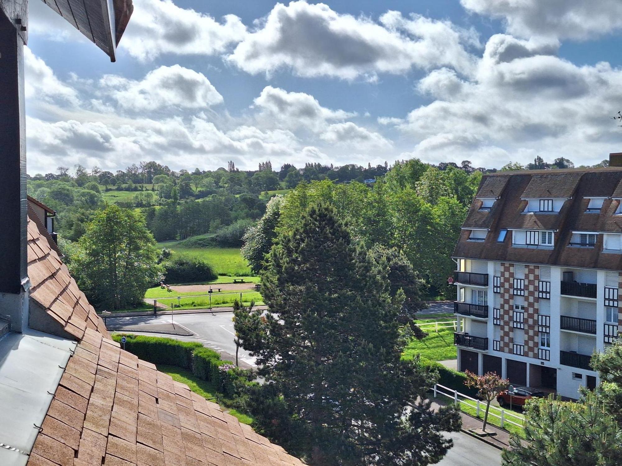 Super Deauville Appartement 2 Pieces Cosy Proche Plage Plein Sud Вилер-сюр-Мер Екстериор снимка